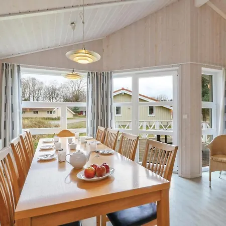 Abendrot 8 - Dorf 3 Priwall